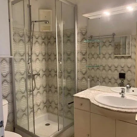 306 3 Pers Héliopolis Ab Avec Garage * Agde
